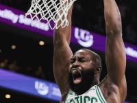 乐鱼电竞 -赛前突围战来临；波士顿凯尔特人围绕足总杯造点机会；信心回归；轮换策略成焦点(波士顿凯尔特人队最具有价值的球员)