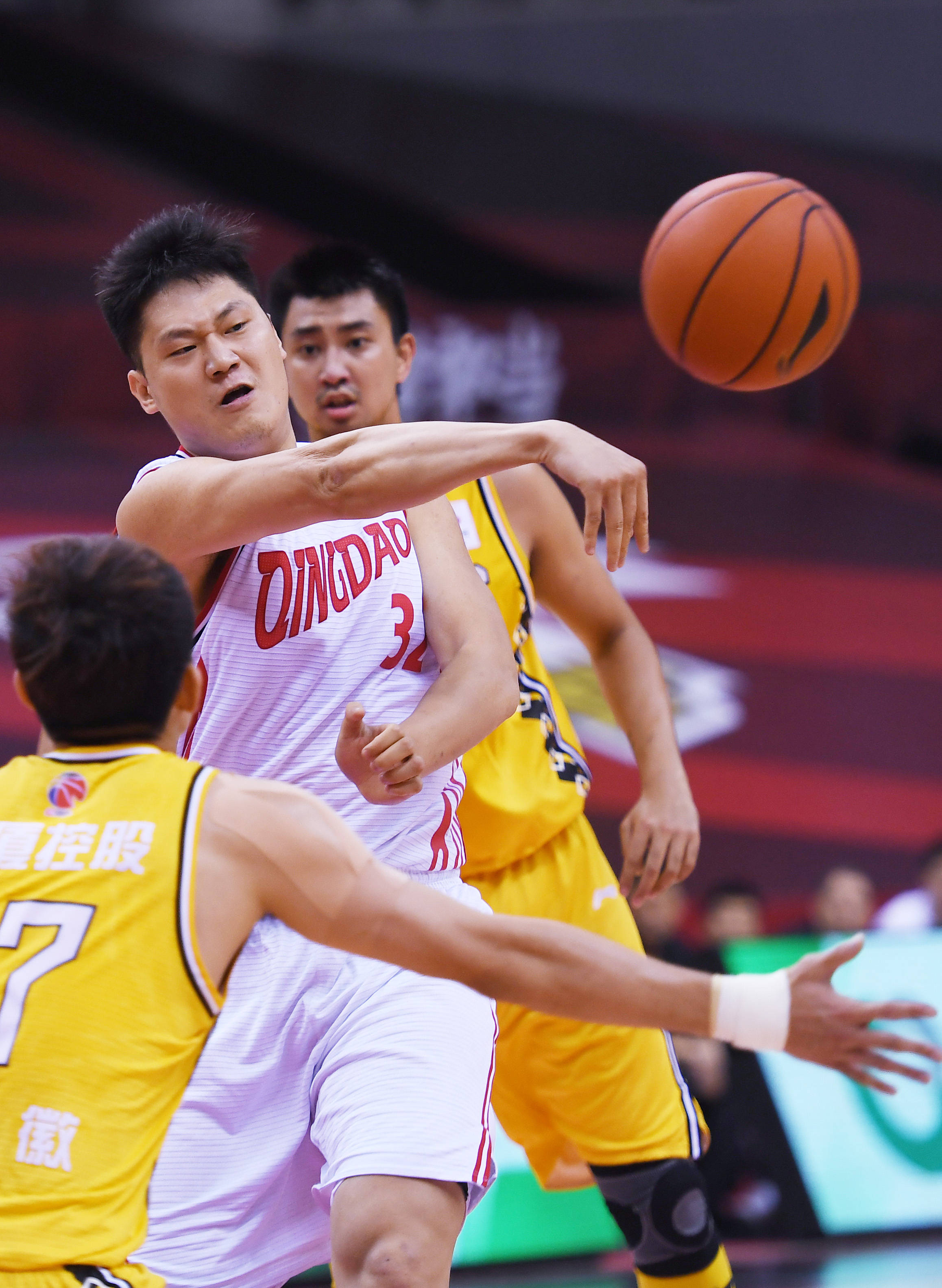 关于清晨NBA常规赛焦点战，武汉三镇造点机会，更衣室稳定，年轻球员得到机会的信息